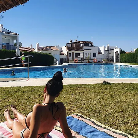 Сasa de vacaciones Beautiful In With Kitchenette Nerja